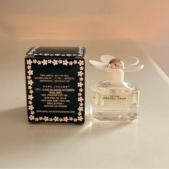 Marc Jacobs Daisy EDT 4ml Mini Size - Picture 2 of 2